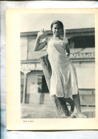 Tahiti: lamina 19: Apres le bain y Papeete, les femmes en carte attendent l'heure de la visite