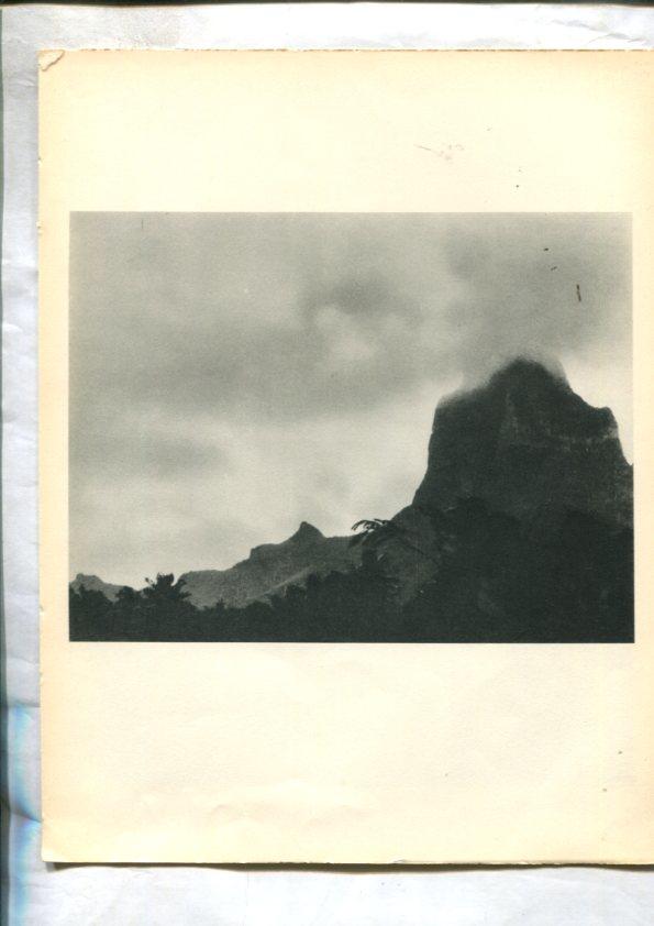 Tahiti: lamina 30: Pluies en Moorea y Le mont Tapioi en Rajatea