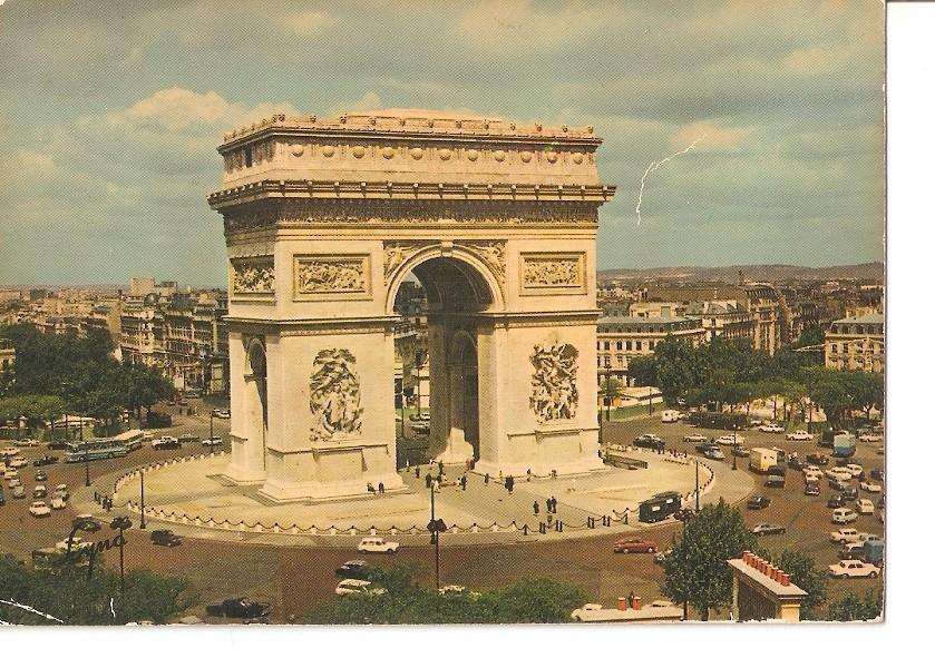 Postal 040189 : Paris. LArch de Triomphe - Place de lEtoile