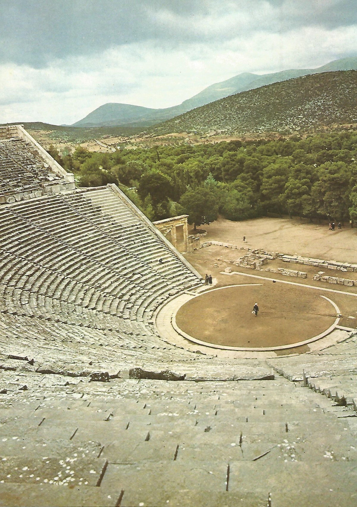 Lamina 061: El Teatro de Epidauro