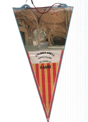 Banderin: SANTA COLOMA DE CERVELLO, Barcelona - Imagen de los Arcos de la Cripta de la COLONIA GUELL de Gaudi