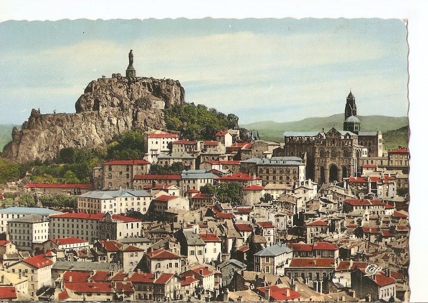 Postal 039420 : Le Puy - Le Cathedrale et le Rocher Corneille