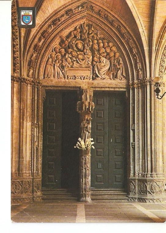 Postal 022443 : Claustros. Puerta del Amparo - Pamplona