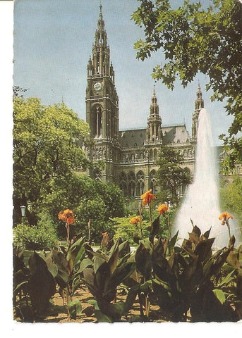 Postal 033582 : Wien - Bathaus mit Springbrunnen