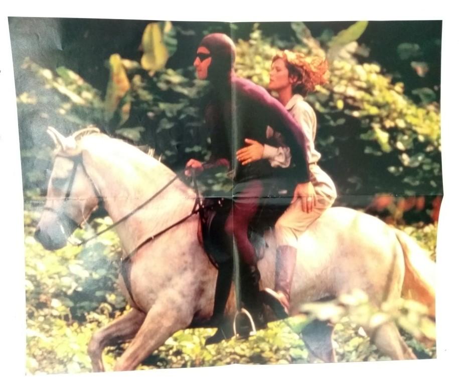 Poster-Cine: THE PHANTOM, Poster Doble Cara: Billy Zane y Kristy Swanson a caballo (1996)