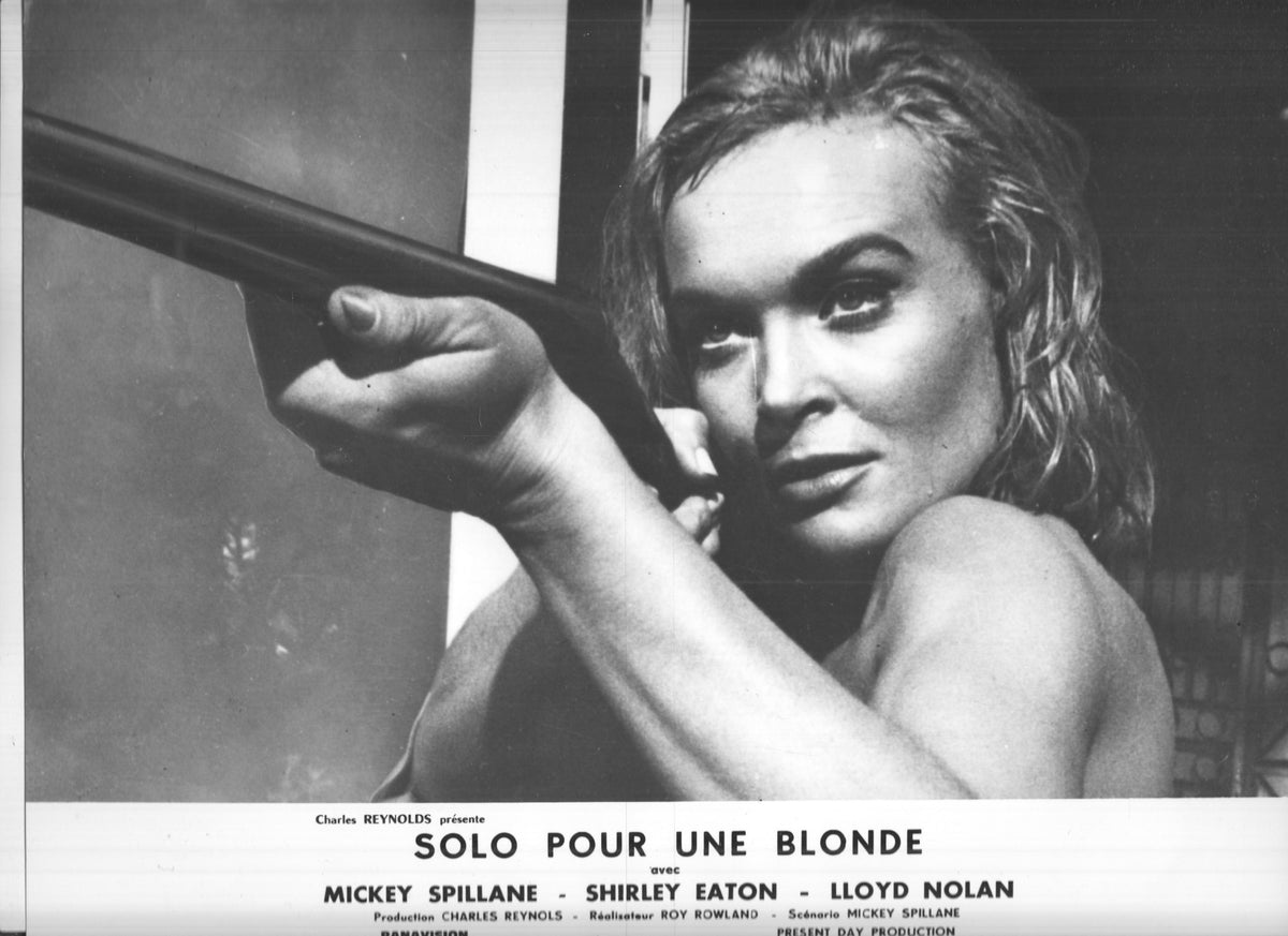 Foto-Cine: SOLO POUR UNE BLONDE: Numero 02 - SHIRLEY EATON (1970)