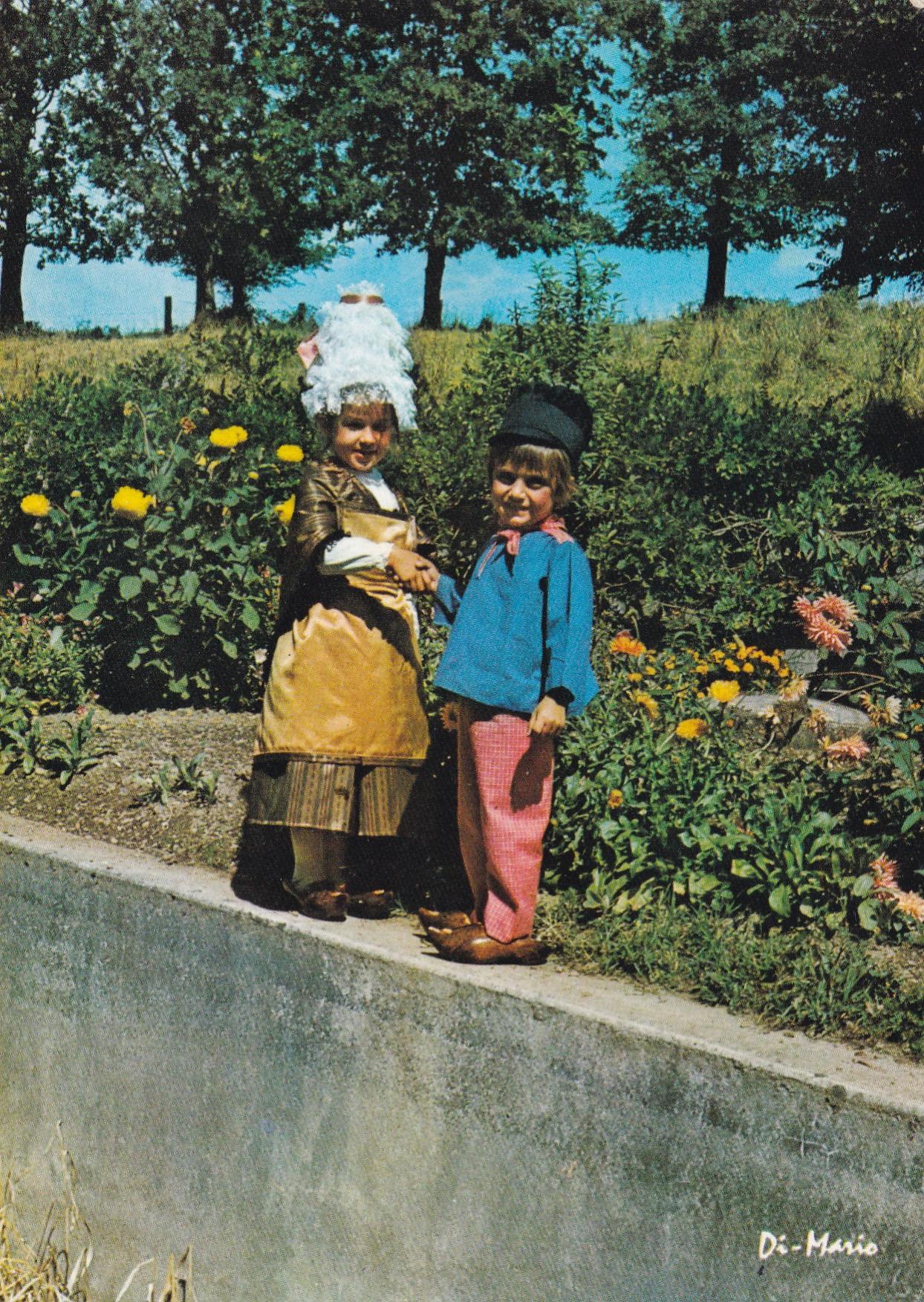 POSTAL 18771: Costume Normand