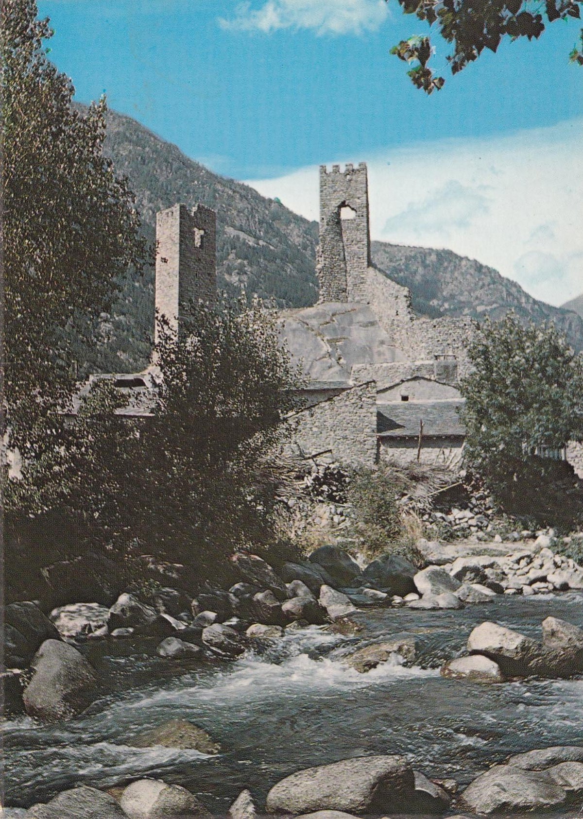 POSTAL 18799: Les Tours de Carol en Cerdagne