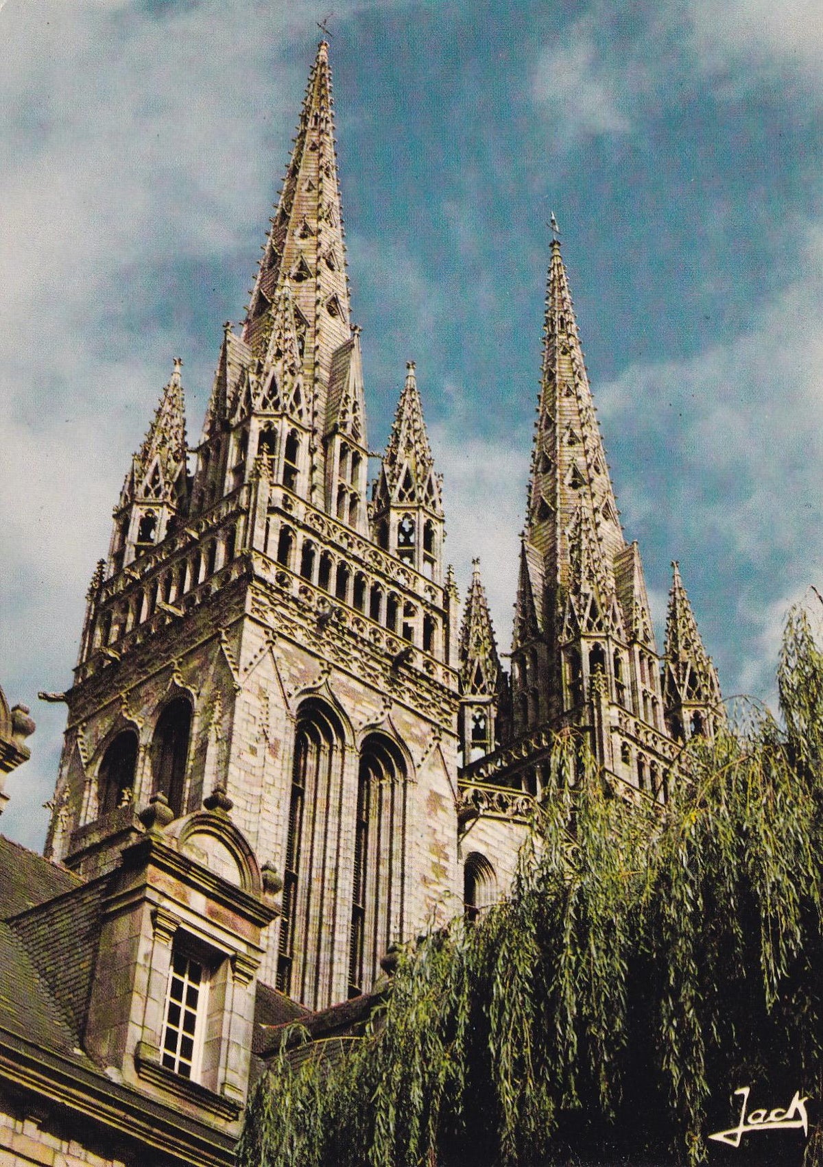 POSTAL 18826: Les fleches de la cathedrale St-Corentin
