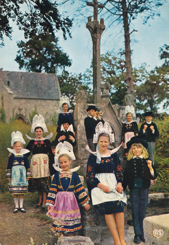 POSTAL 18831: Petits Pinsons de Fouesnat