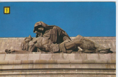 Postal 012894: Virgen Grupo de la Piedad sobre la cornisa de la portada del Valle de los Caidos
