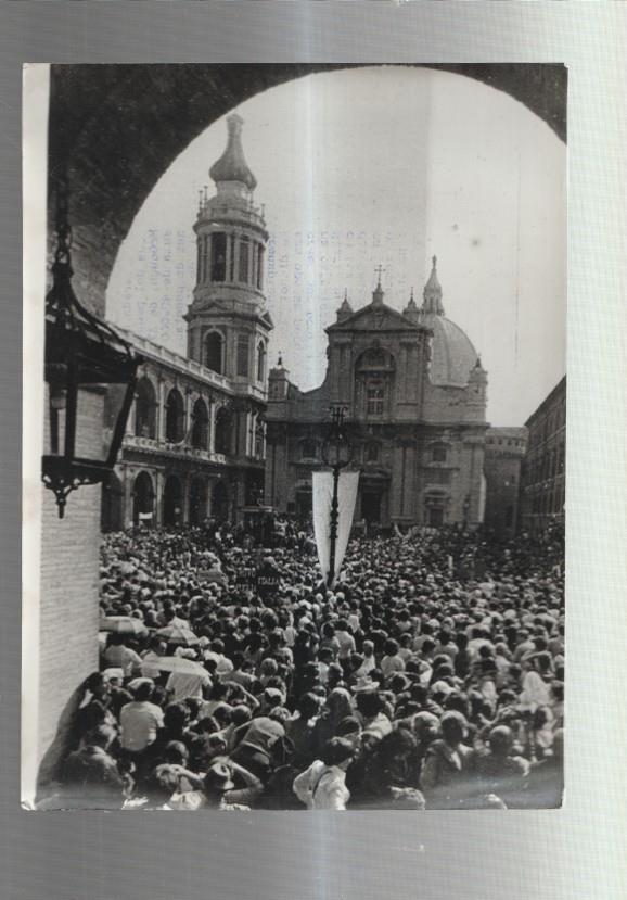 Foto Prensa numero 204: Plaza del Santuario de Loreto