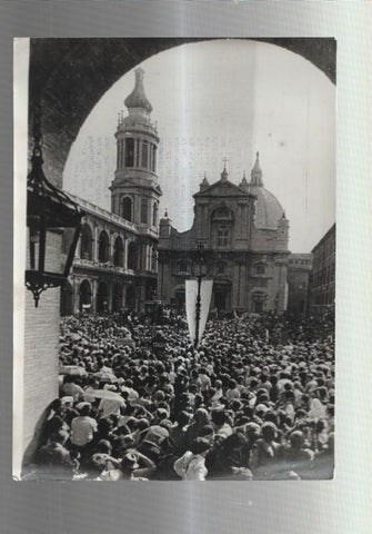 Foto Prensa numero 204: Plaza del Santuario de Loreto