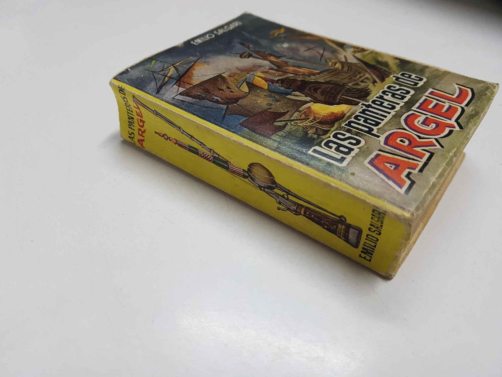 LIbro Pulga numero 107: Las panteras de Argel