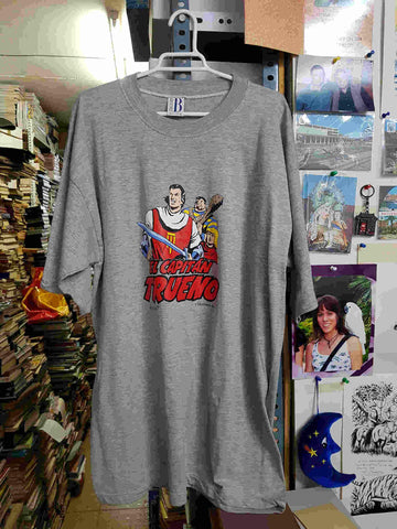 Camiseta de El Capitan Trueno, Crispin y Goliath firmada por Ambros. Talla SG