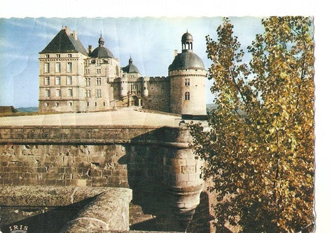 Postal 039920 : Hautefort - La porte dentree en la façade Ouest du Château