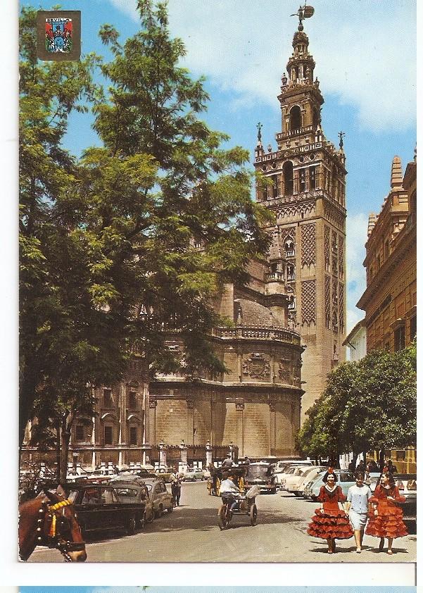 Postal 046174 : Luarca. Vista parcial. Ayuntamiento y viaducto