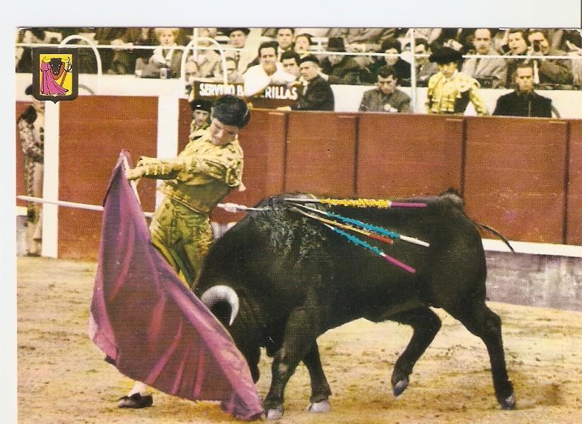 Postal 046650 : Corrida de Toros. Pase de pecho