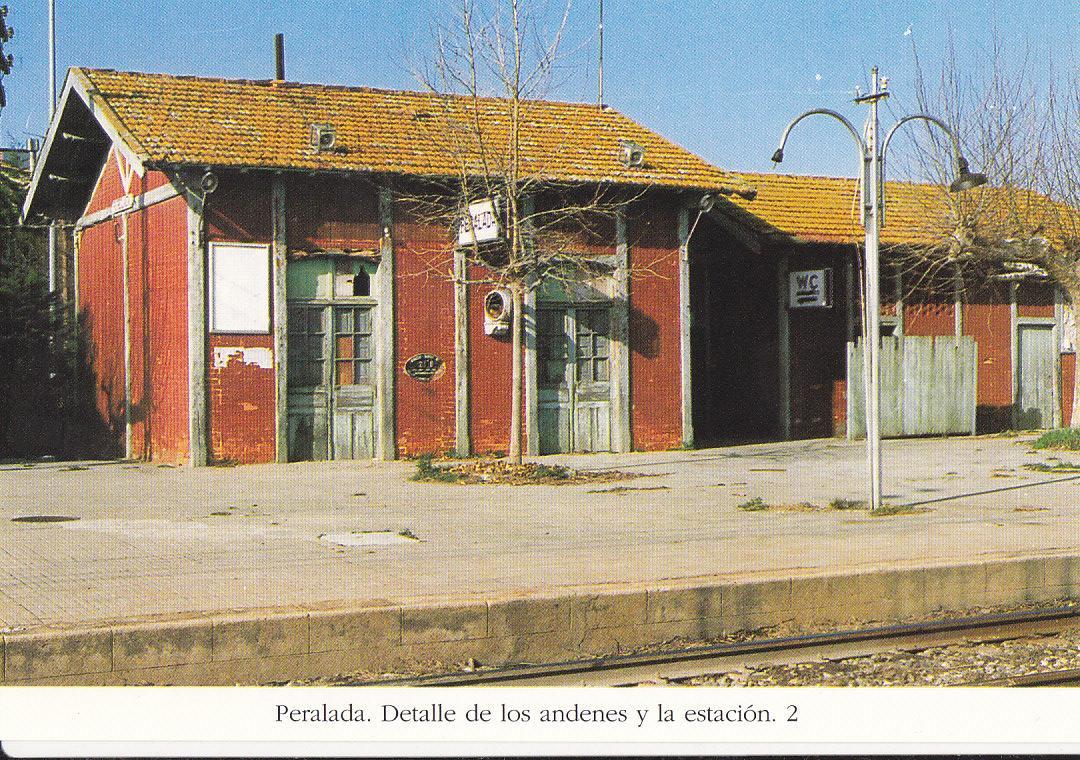 Postal 62375 : Peralada. Detalle de los andenes y la estacion