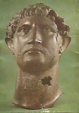 POSTAL 56052: Cabeza de bronce de Adriano. Museo Britanico