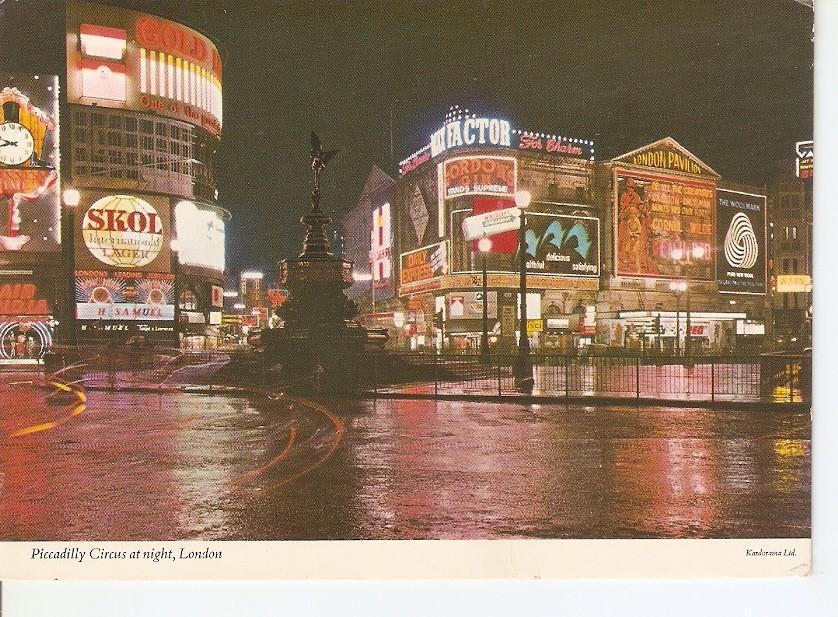 Postal 045236 : Piccadilly Circus at night London