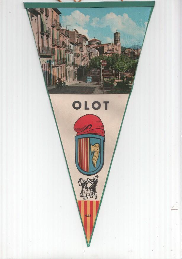 BANDERIN: OLOT, Girona - Imagen general de la localidad desde el Passeig de l'escultor Miquel Blay y escudo