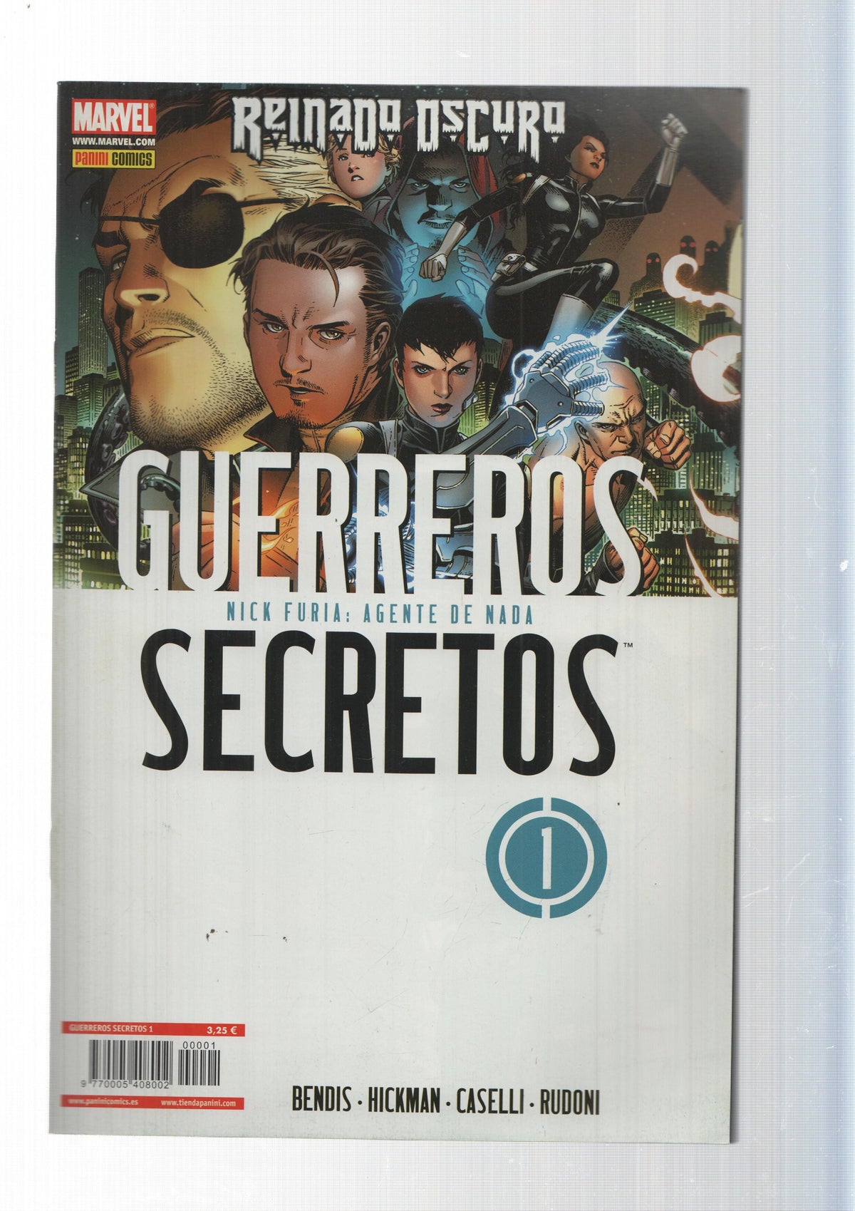 Panini Comics: Guerreros Secretos año 1, numero 1 - Reinado Oscuro. Marvel