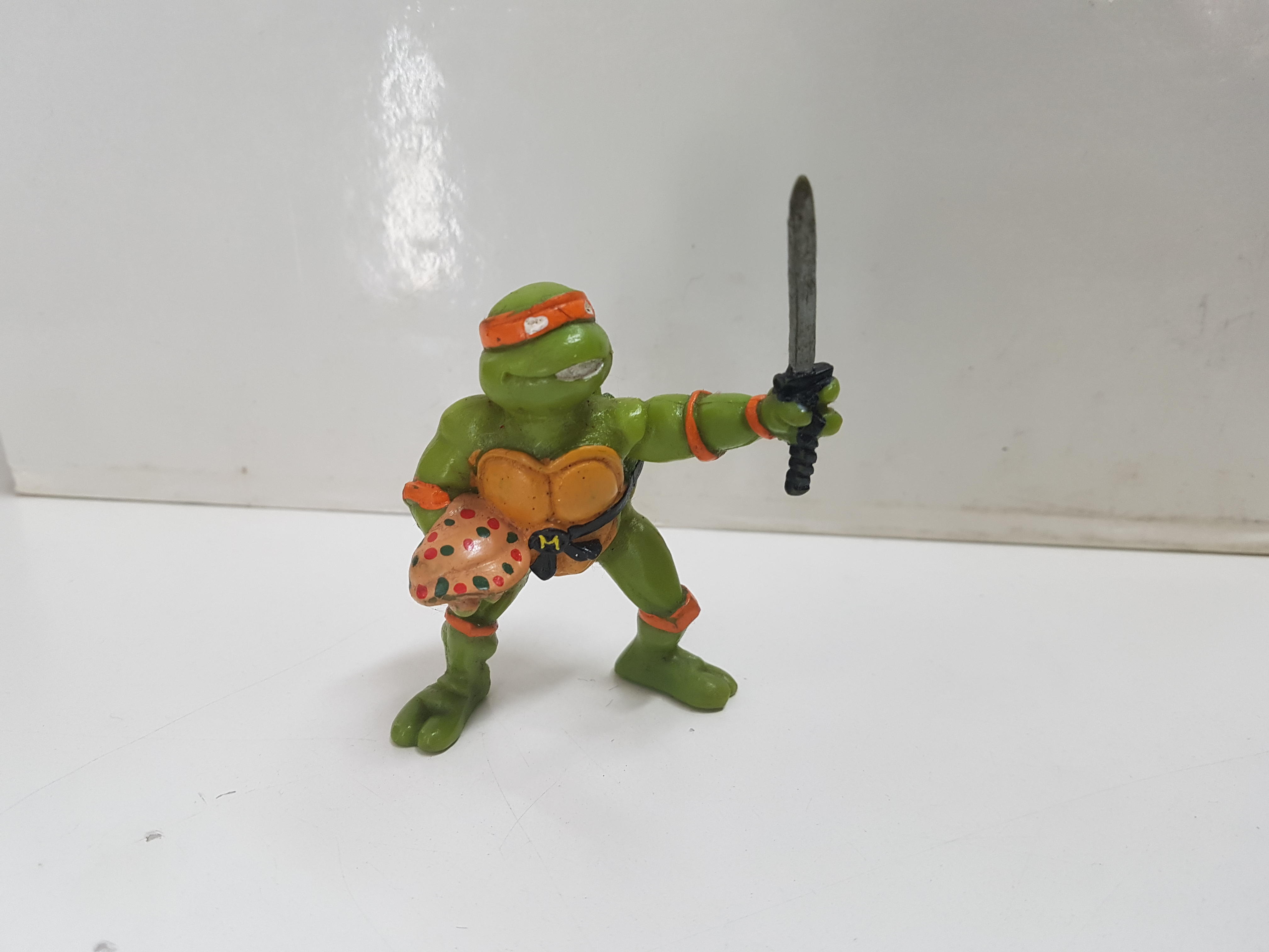 Figura serie Las Tortugas Ninja: Leonardo, con su katana