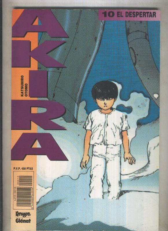 Akira numero 10 (numerado 4 en interior cubierta)