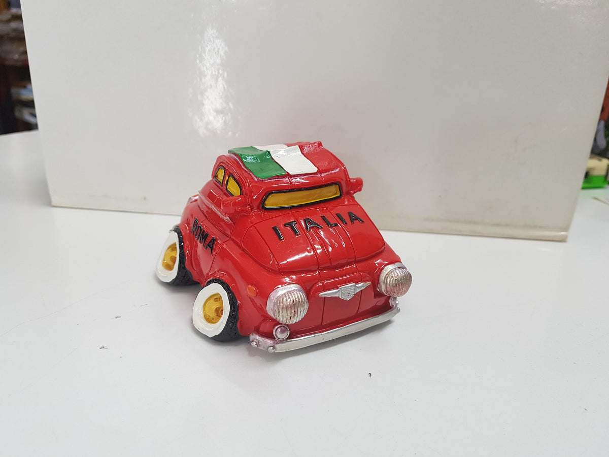 Figura: Hucha con forma de coche mini rojo, Roma - Italia