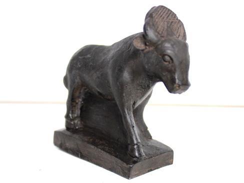 Figura Egipcia: APIS, Toro (7,5cm altura)