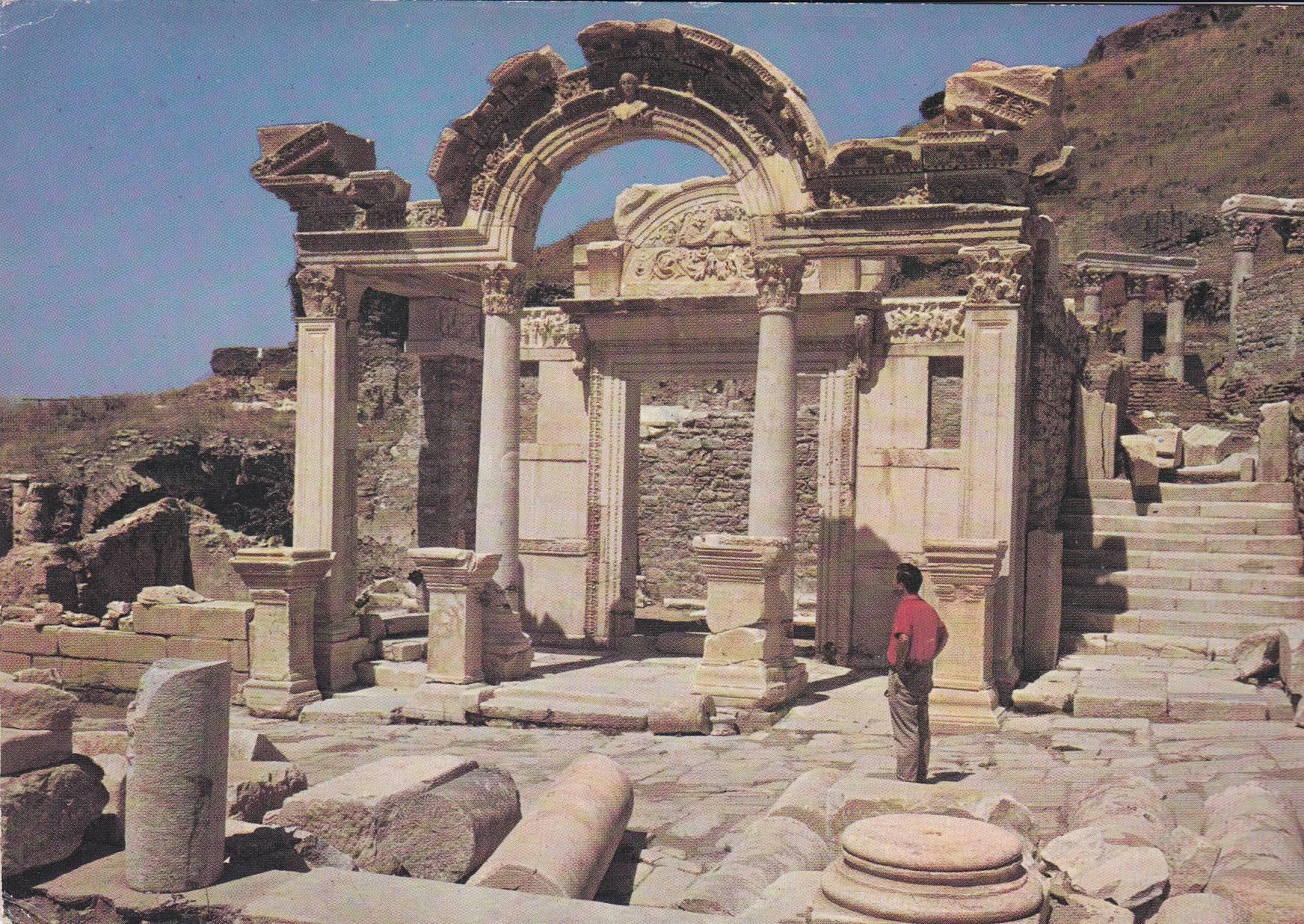 POSTAL 18823: EFES: TEMPLO DE ADRIANO