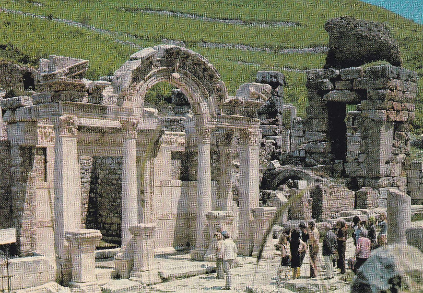 POSTAL 18877: EFESO: TEMPLO DE ADRIANO