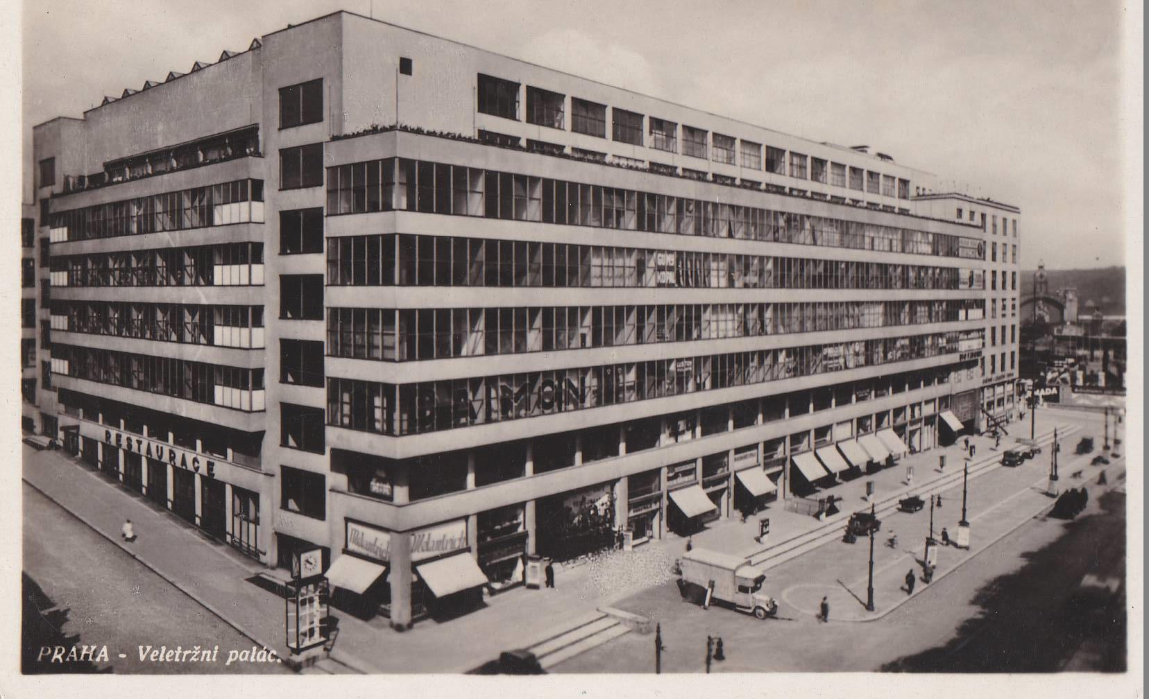 POSTAL 18935: PRAGA: PALACIO VELETRZNI