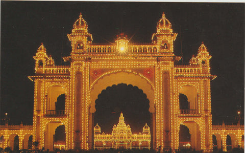 POSTAL 62504 : Entrada principal del palacio ded Maharaja. Mysore. India