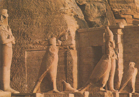 POSTAL 62567 : Varias estatuas de Abou Simbel Rocas del templ de Ramses II. El Cairo. Egipto