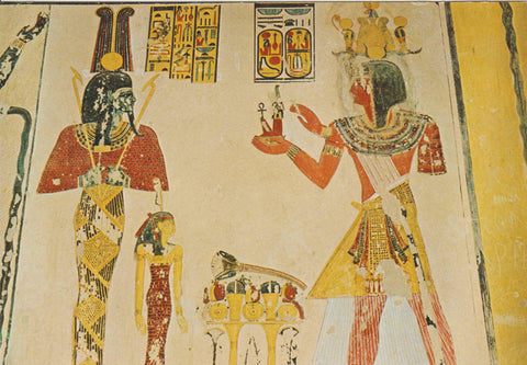 POSTAL 62576 : Valle de los reyes. Pinturas en la tumba de Ramses IX. Thebes. Egipto