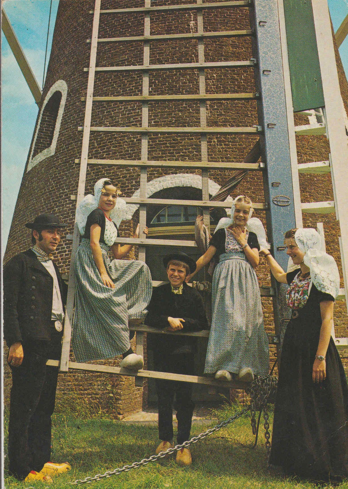 POSTAL 62595 : Bestido de Zeelanda. Holanda