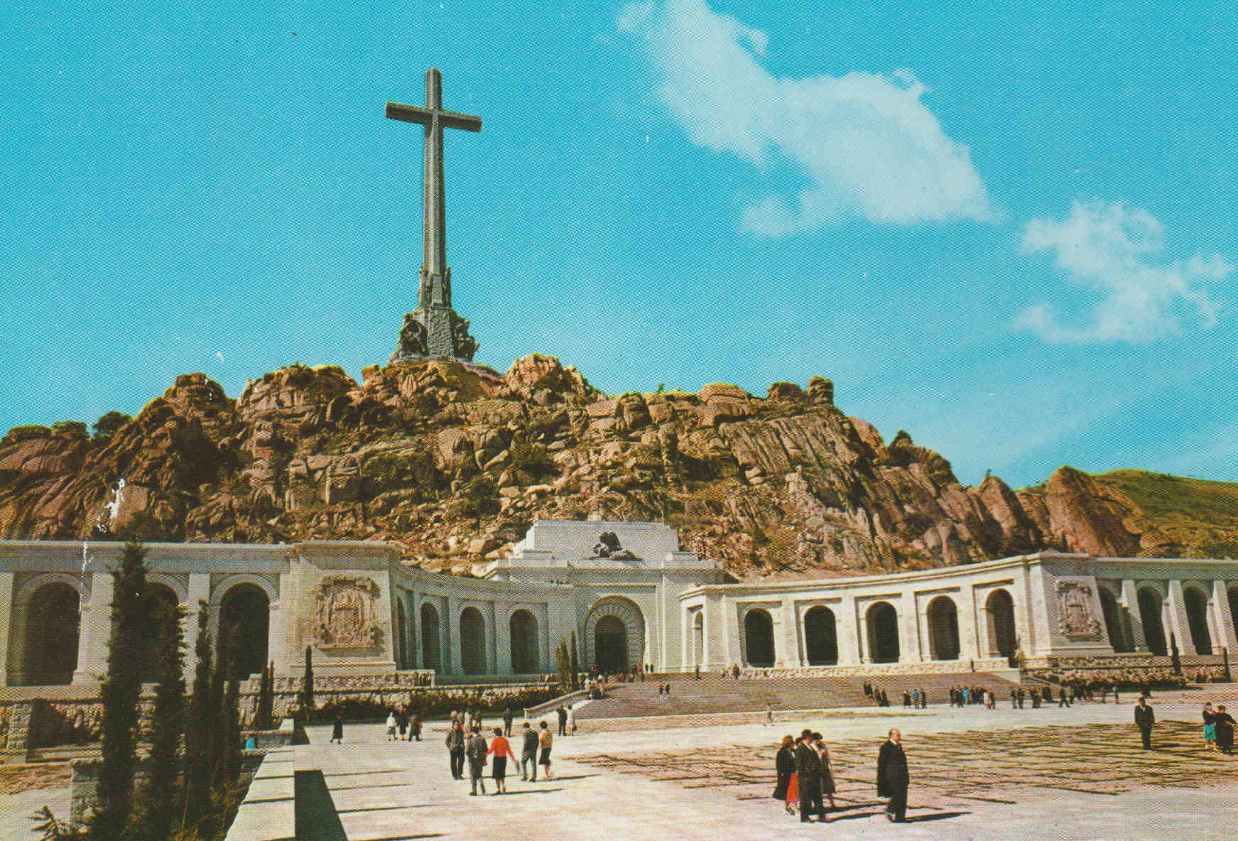 POSTAL 62664 : Santa cruz del valle de los caidos. Madrid. España