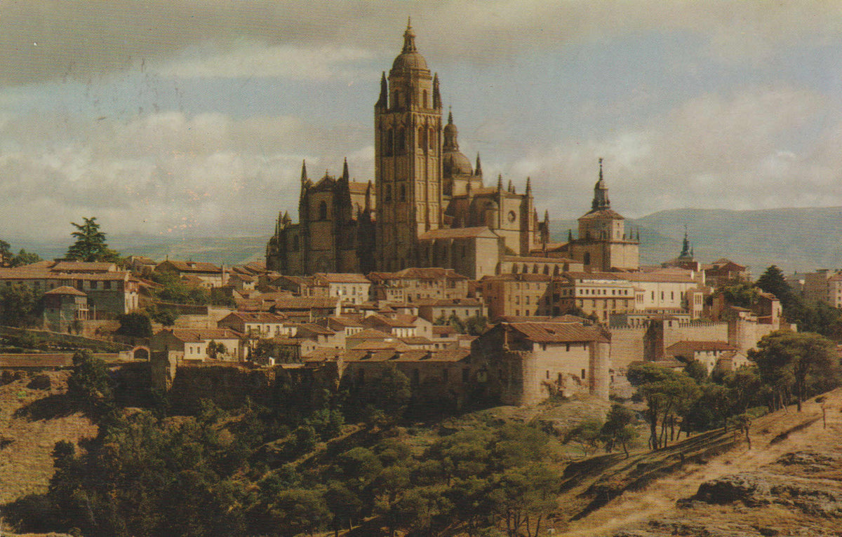 POSTAL 62674 : Catedral y Murallas. Segovia. España