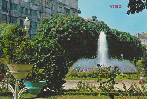 POSTAL 62712 : Vigo. Plaza Compostela. Fuente. España