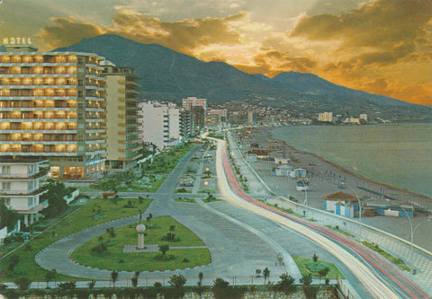 POSTAL 62768 : Fuengirola. Costa del Sol. Vista Nocturna de los Boliches. España
