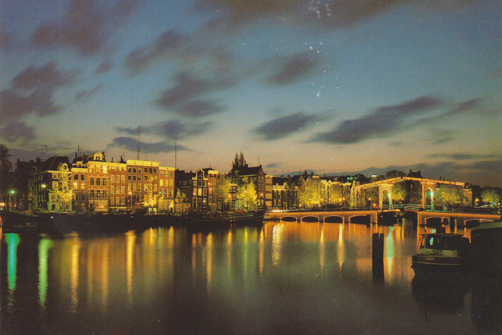 POSTAL 62824 : Puente mas famoso de amsterdam el DeMagere. Amsterdam. Holanda