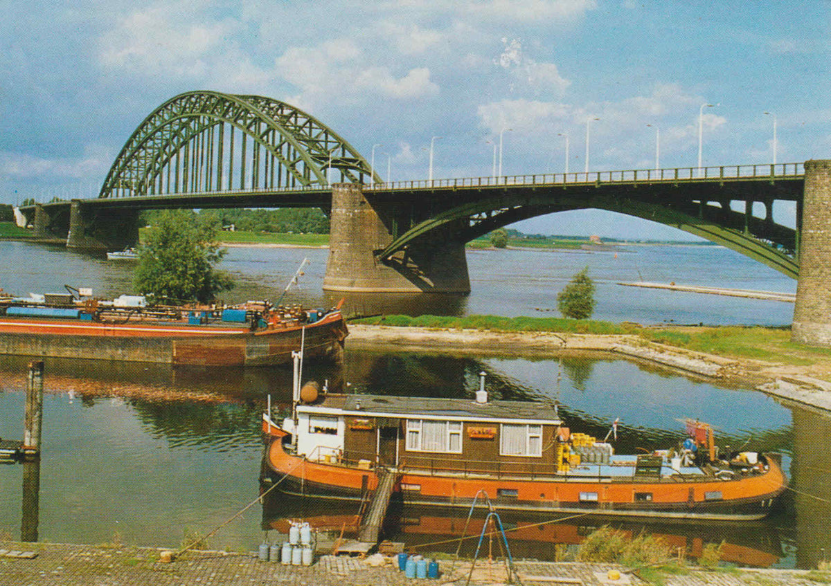 POSTAL 62825 : Nijmegen. De cara al puente y al rio. Holanda