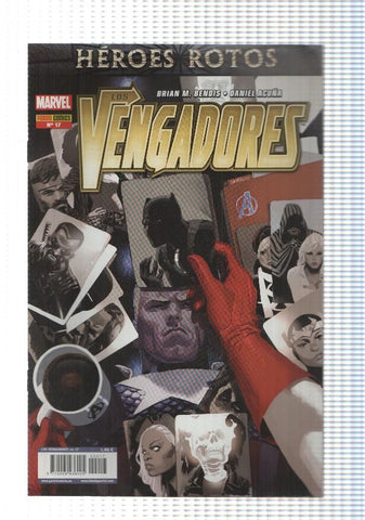 Panini: Los Vengadores vol. 4 num 17. Heroes Rotos - Quienes son los Vengadores. Marvel
