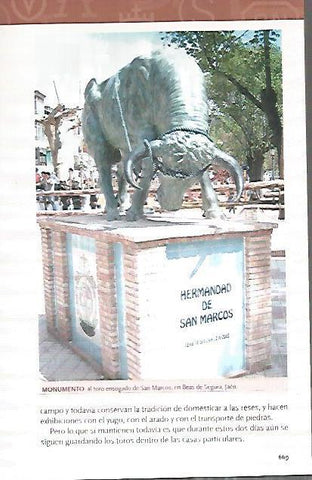 LAMINA COSSIO 50262: Monumento al toro ensogado en Beas de Segura Jaen