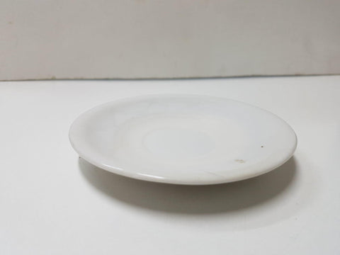 Plato para taza: color blanco de ceramica sin ningun adorno