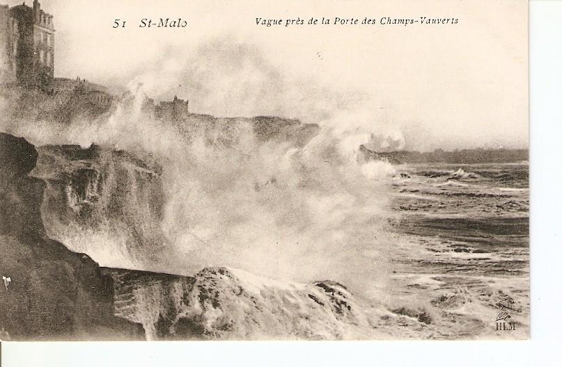 Postal 027040 : St-Malo, Vague pres de la Porte des Champs-Vauverts