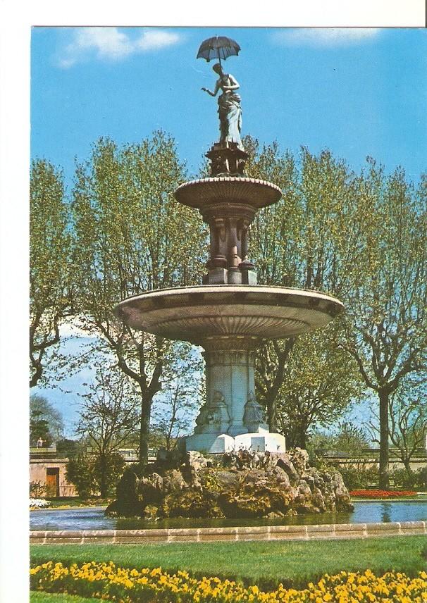 Postal 032345 : Barcelona. Parque de la Ciudadela Dama del Paraguas