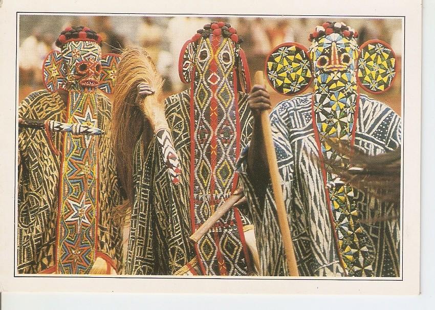 Postal 036833 : Bandjoun. Danseurs Bamilekes marques